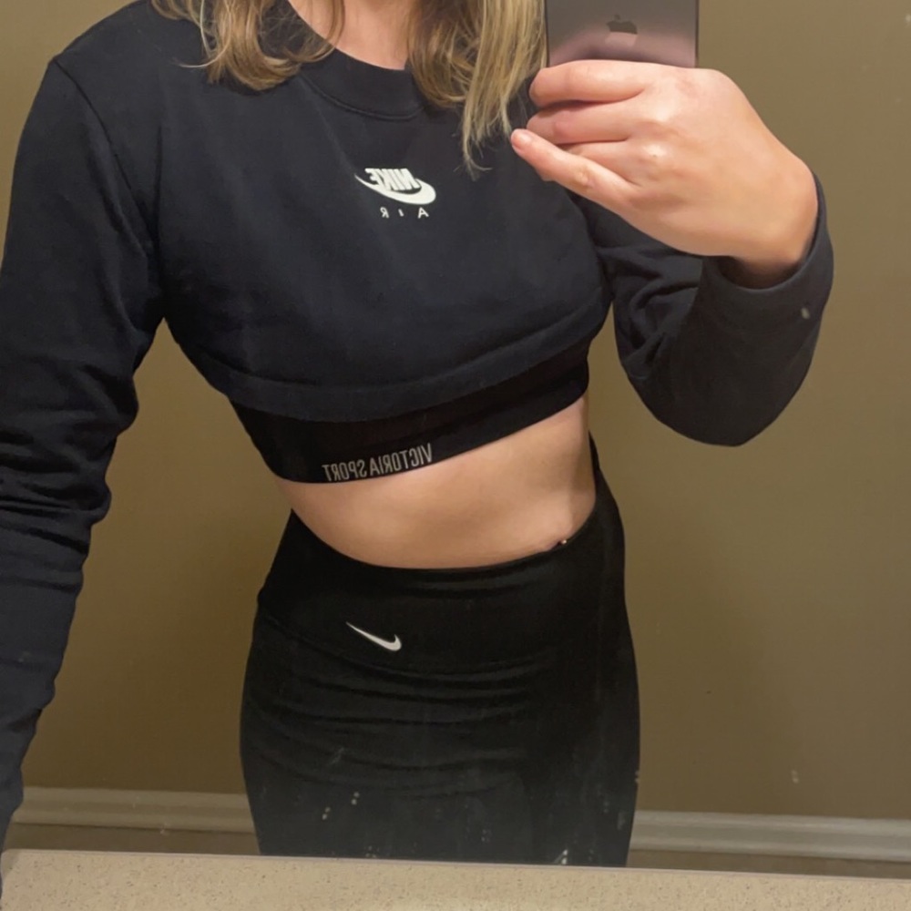 Black Nike crop top
